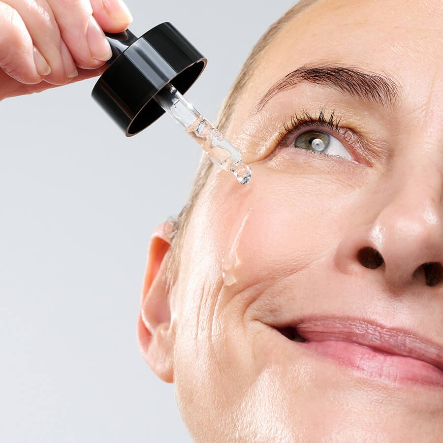 CurrentBody Skin LED Face Mask & Green Tea Serum (30ml) - Image 3